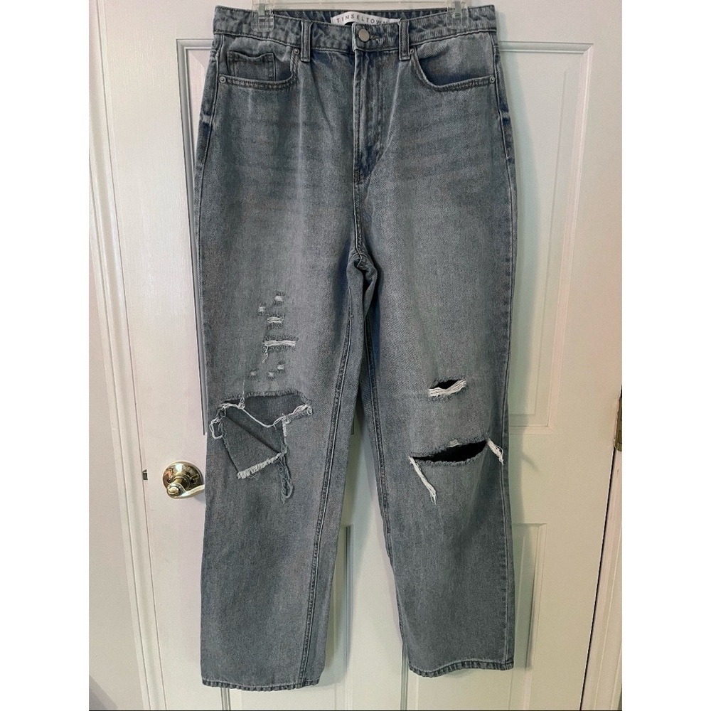 TINSELTOWN Women’s Straight Leg Distressed Ripped Denim Jeans